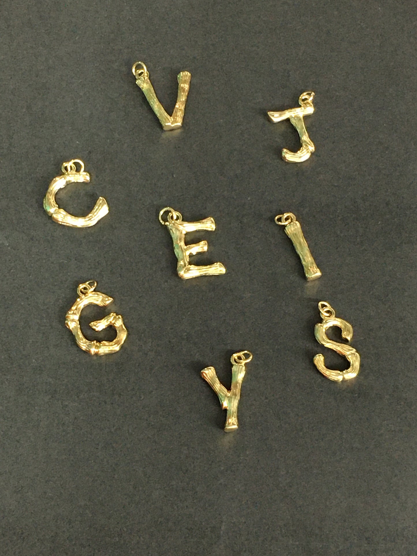 21mm Letter Gold Qty 1 / Letra 19911