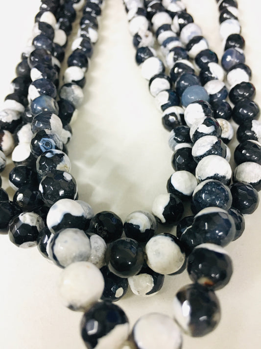 8mm Black and White Agate Faced Strand / Agata