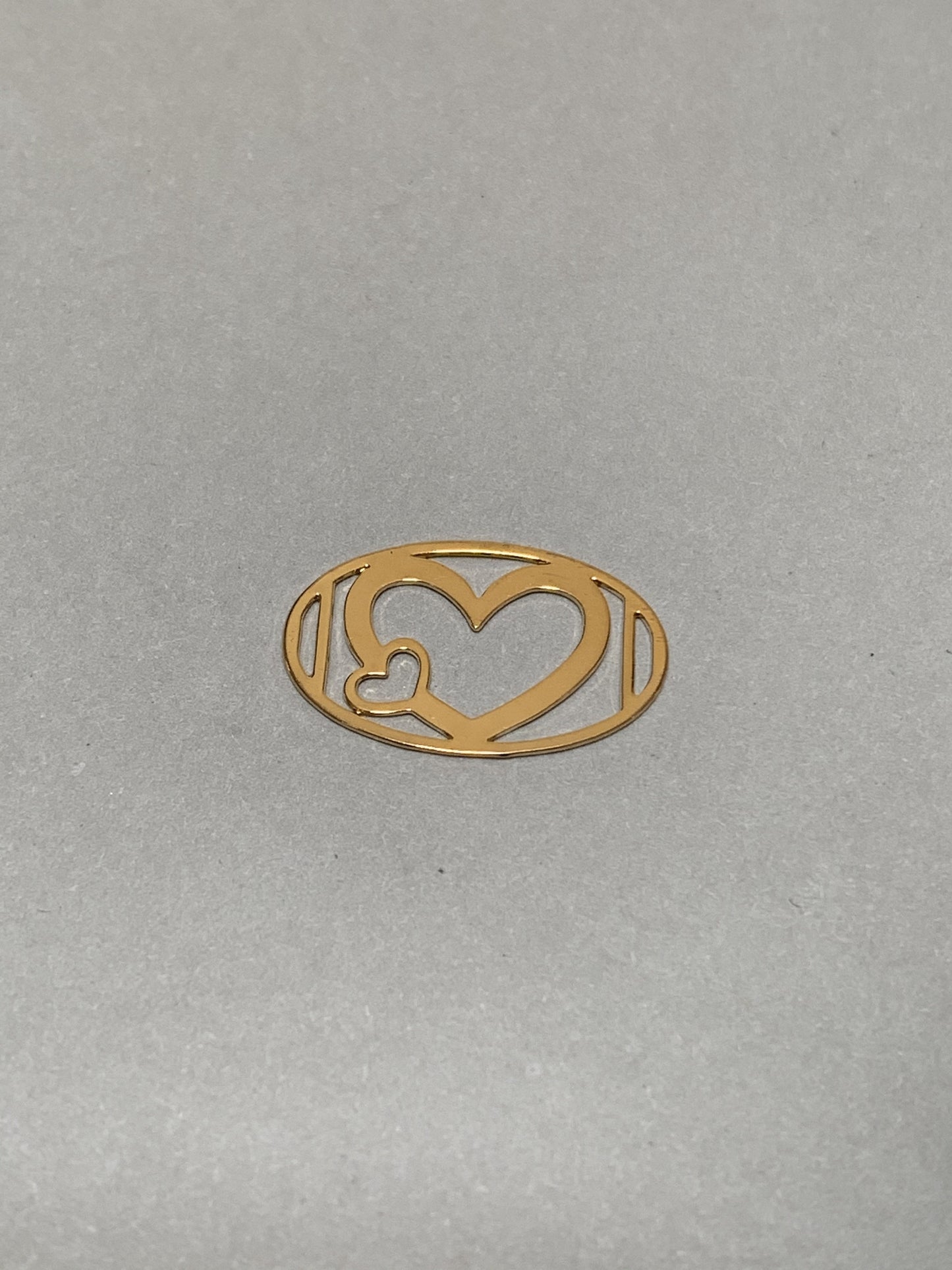 20mm Oval with Heart connector