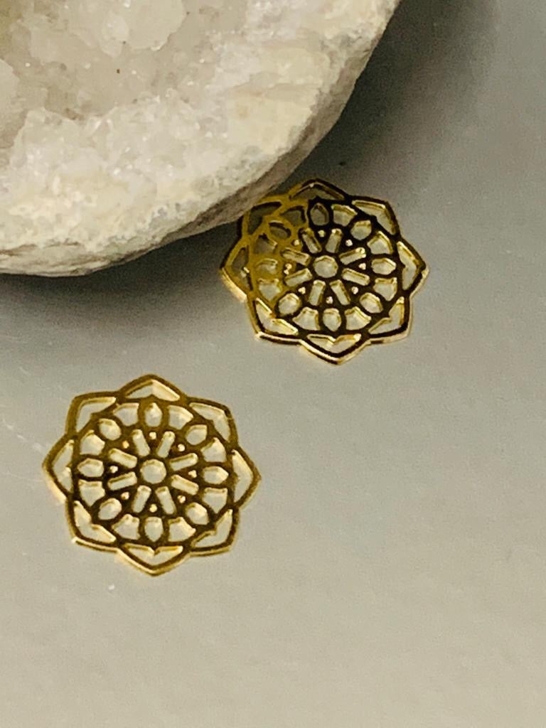 15 o 20mm Flower Mandala Qty 2 gold filled