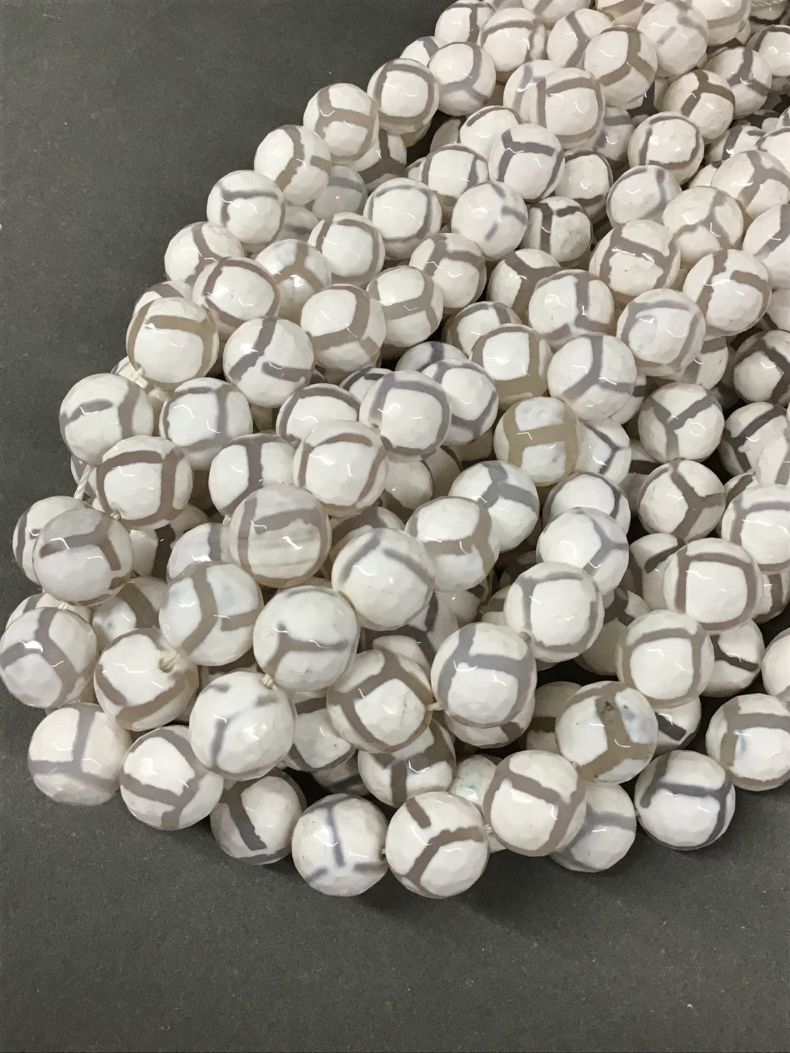 10mm White Tibetan Agate / Agata 13770