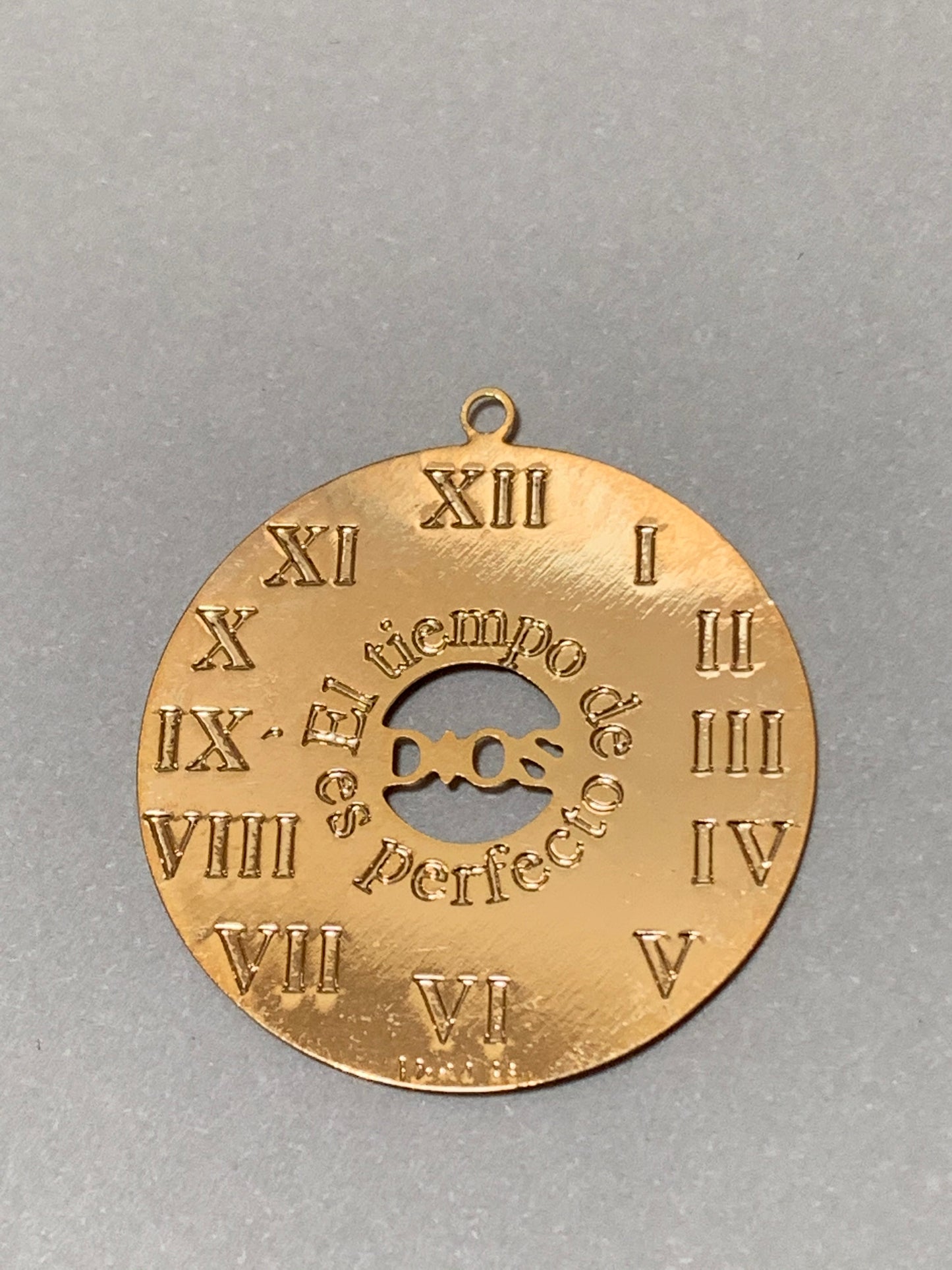 32mm El Tiempo de Dios es Perfecto Clock Gold / Reloj