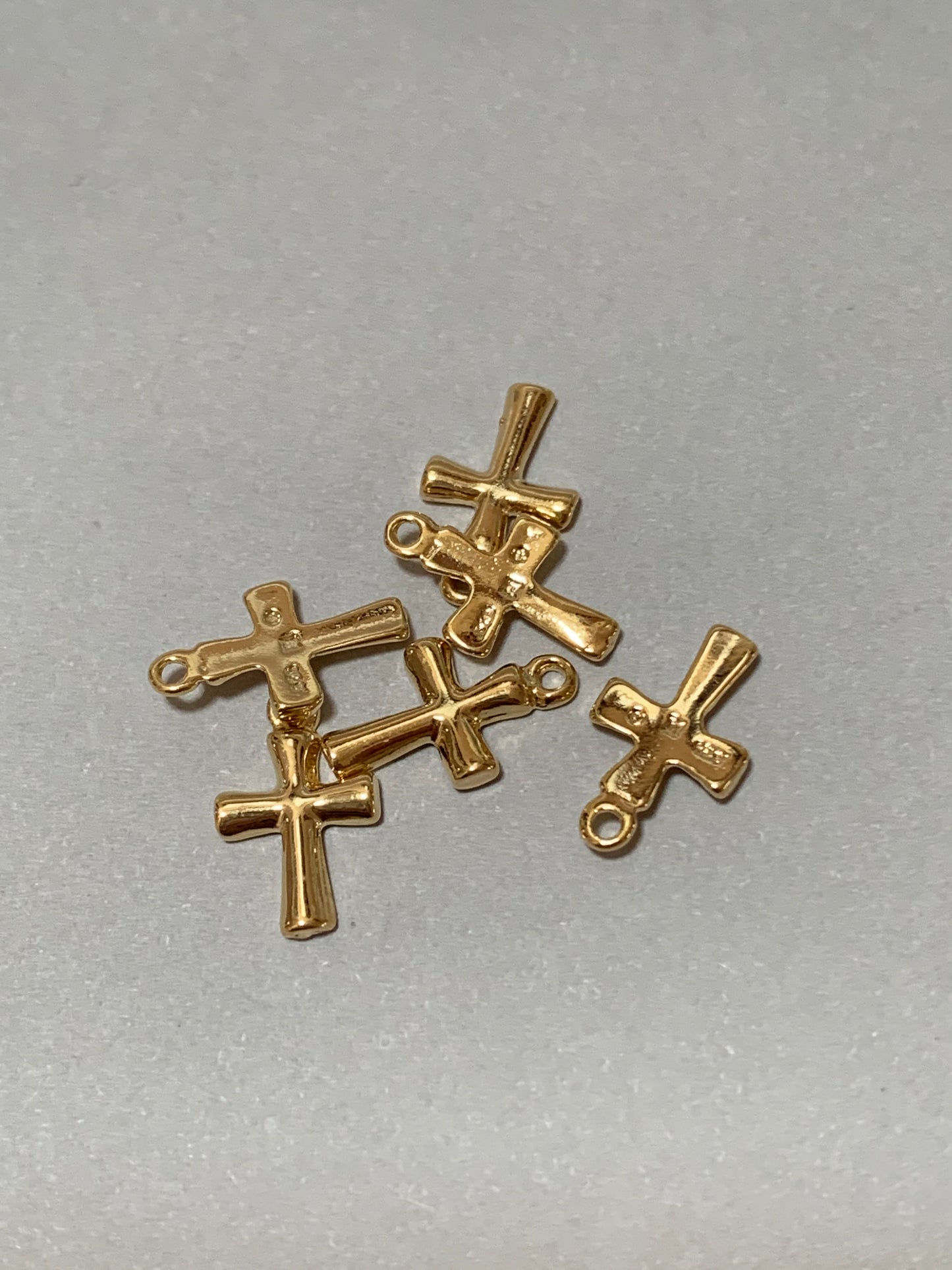 15mm Cross Puffy Gold Qty 6 / cruz