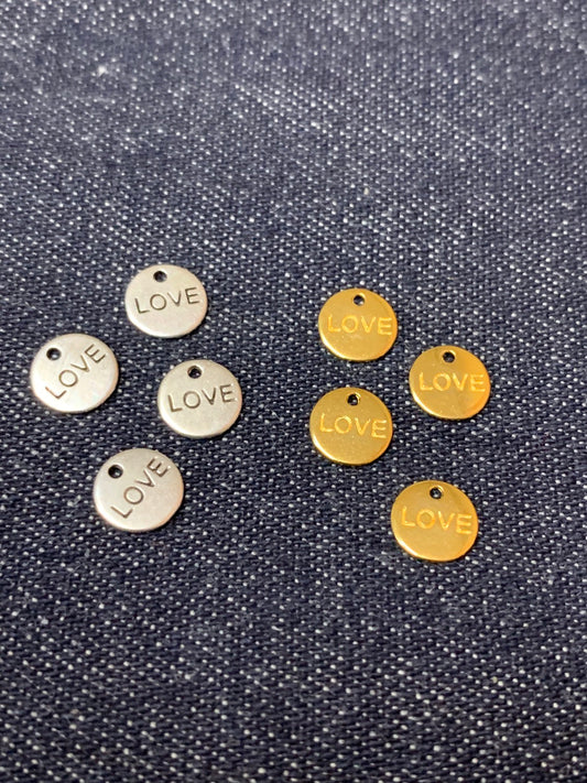 10mm Roun with love Qty 4-18048/18047